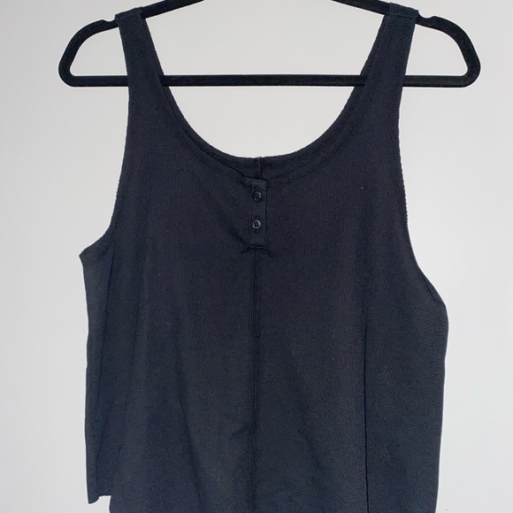BRAND NEW WITH TAGS NIKE TANK TOP - Picture 4 of 6